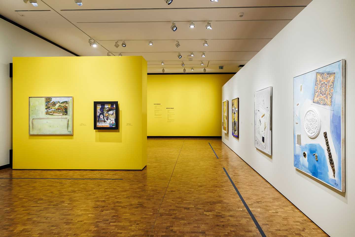 Installasjonsbilde fra utstillingen "Marianne Bratteli – Hjertebank". Foto: Kilian Munch © Munchmuseet 
